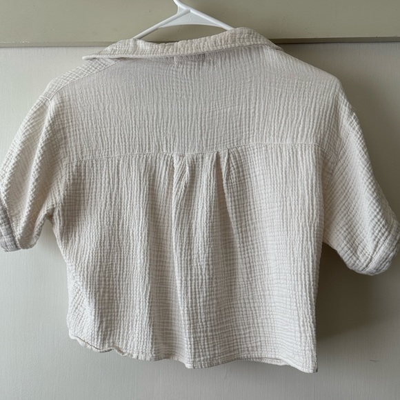 Women's Cream Button-Up Crop Top - Picture 2 of 2